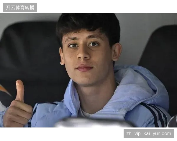 居莱尔凭借其超越年龄的成熟表现和关键数据，被评为本赛季欧冠最佳年轻球员